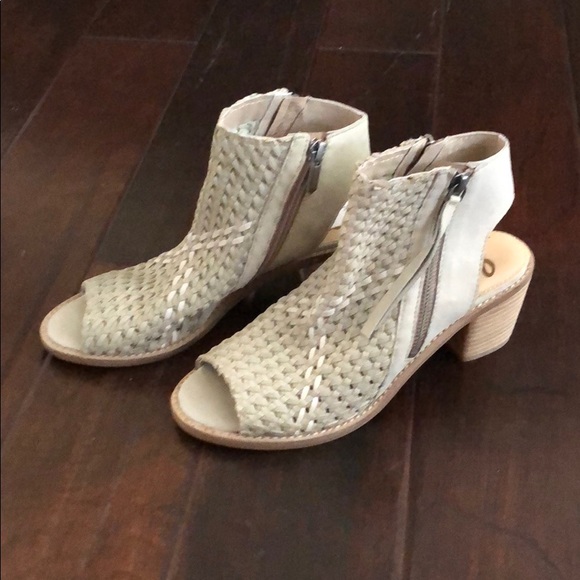 Sam Edelman Booties - Picture 2 of 7